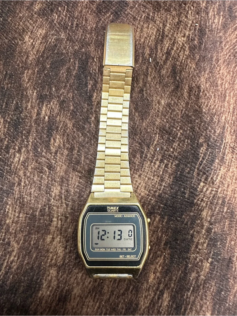 Vintage Timex Gold-Tone Digital Quartz Watch with Bracelet